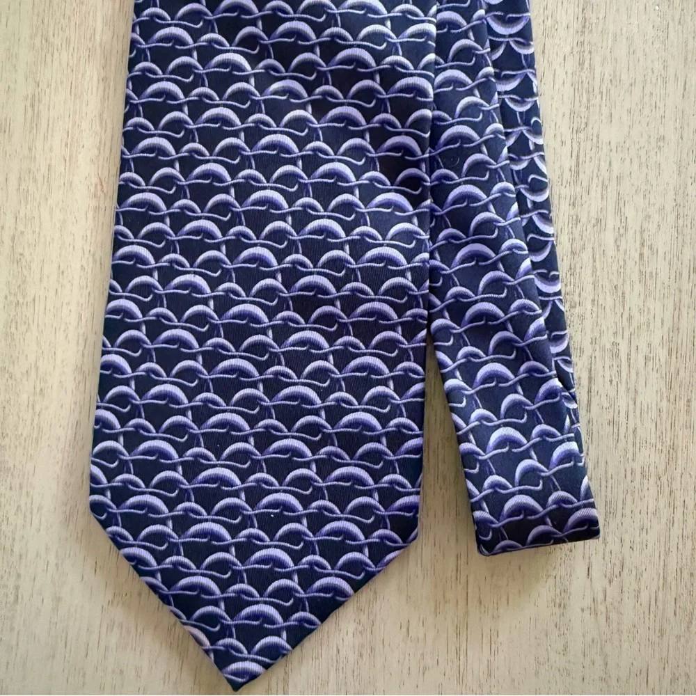 GUCCI Men’s Luxury 100% Silk Classic Tie Chain Print Purple & Navy Made In Italy